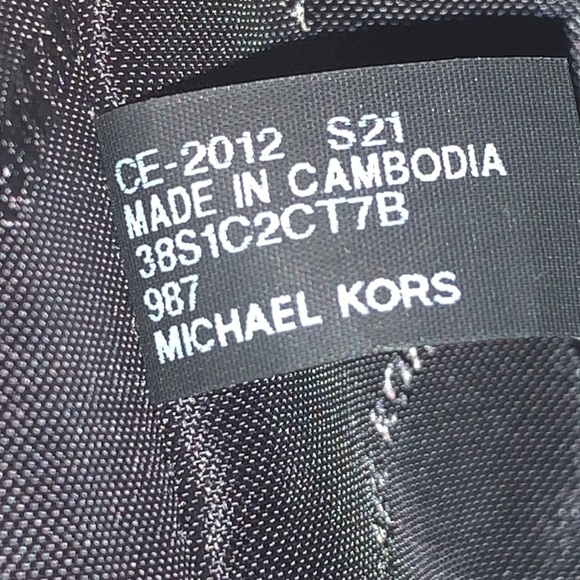 MICHAEL KORS CAROLINE BLACK WHITE SIGNATURE TOTE - Picture 4 of 8